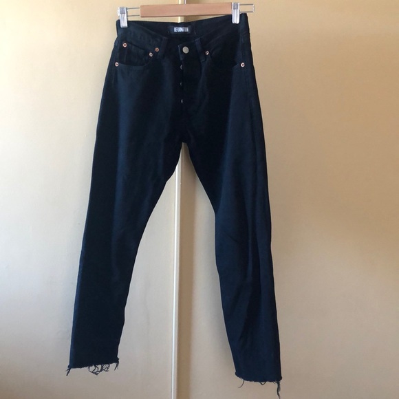 Reformation Denim - Reformation x Levi’s black slim jeans sz 25